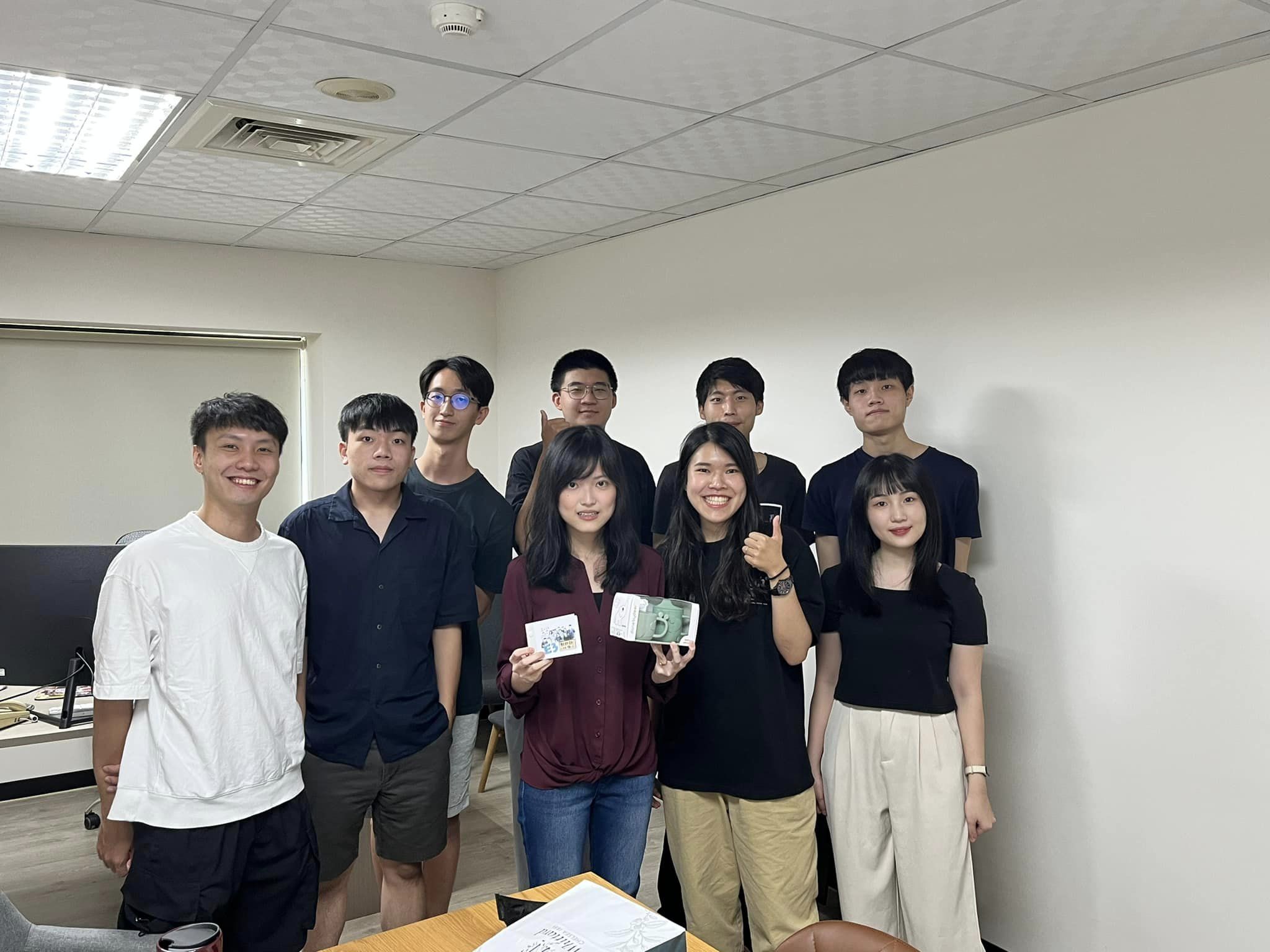 Sep. '22. Prof. Hsieh’s Teacher’s Day with her lovely E3 Group.