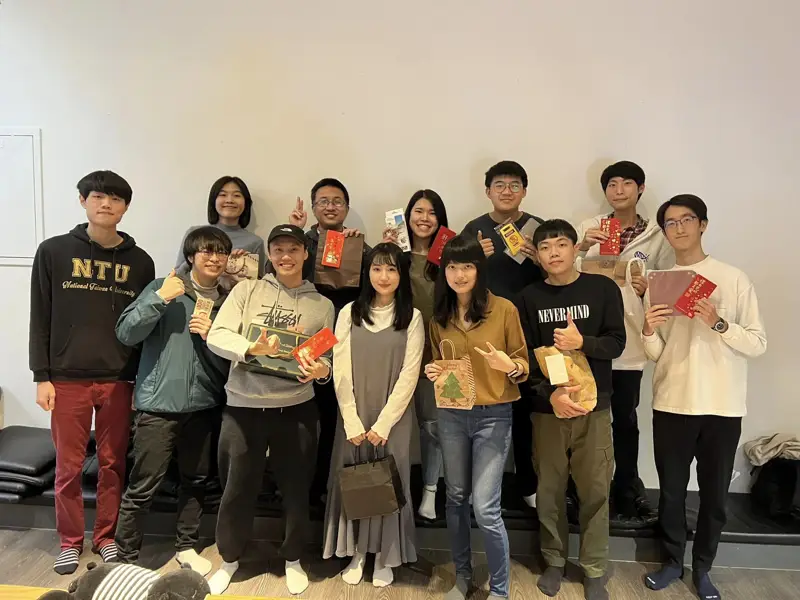 Dec. '22. The E3 Group after a Christmas Party + Gift Exchange Game.