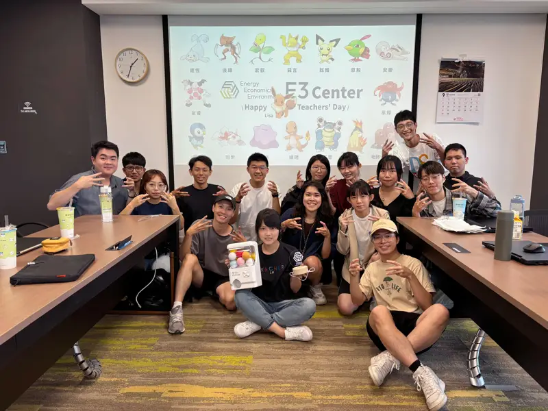 Sep. '24. Prof. Hsieh’s Teacher’s Day with her fun/productive E3 Group.