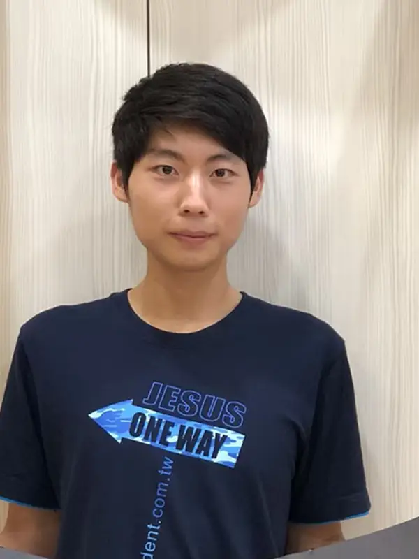 Evan 馮意凡