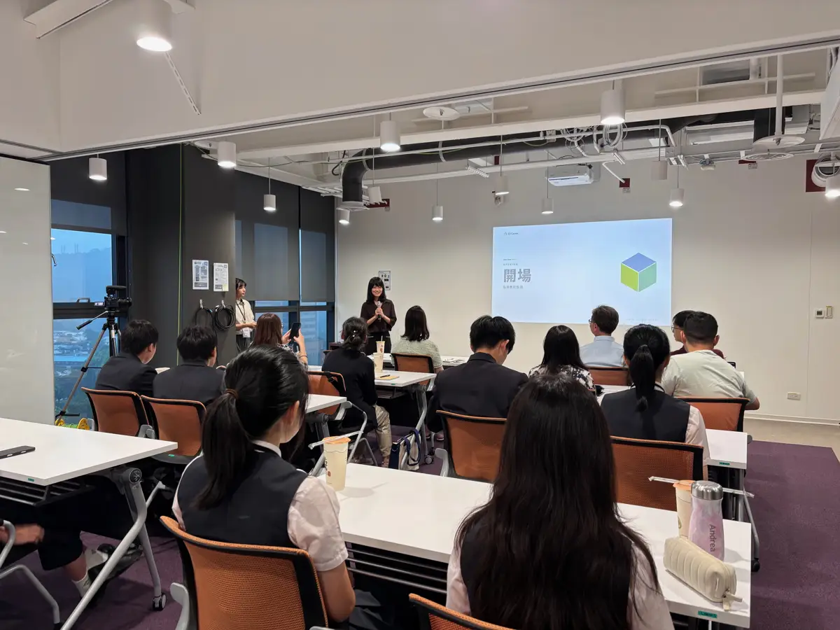 Dr. I-Yun Lisa Hsieh delivers the opening remarks and welcomes the guests from Wego